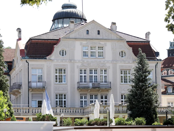 056HR - Bad Salzschlirf - Badehof.JPG