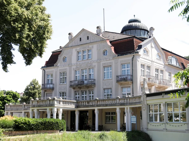 019HR - Bad Salzschlirf - Badehof.JPG