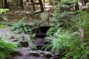 024HR - Grasellenbach - Siegfriedbrunnen.JPG
