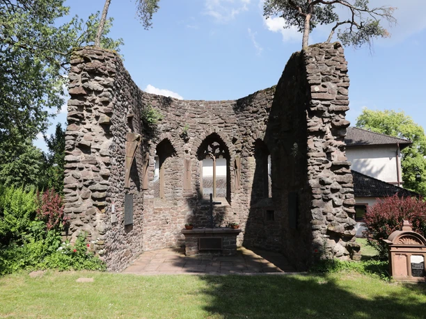 078HR - Grasellenbach - Hammelbacher Kirchenruine.JPG