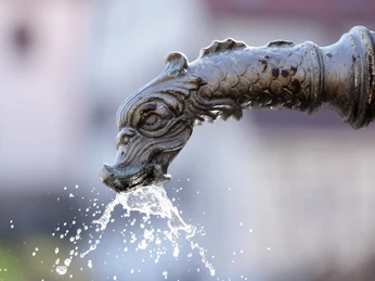 039HR - Lindenfels - Rathaus Brunnen.JPG