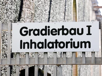 089HR - Bad Nauheim - Gradierwerk.JPG