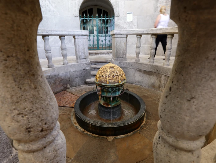 007HR - Bad Nauheim - Trinkkuranlage Kurbrunnen.JPG