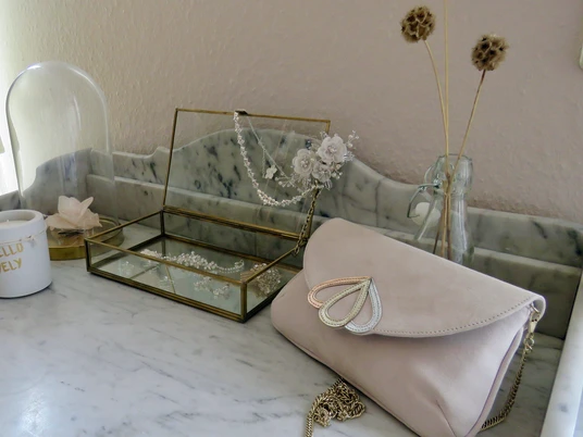 Schmuck und Accessoires