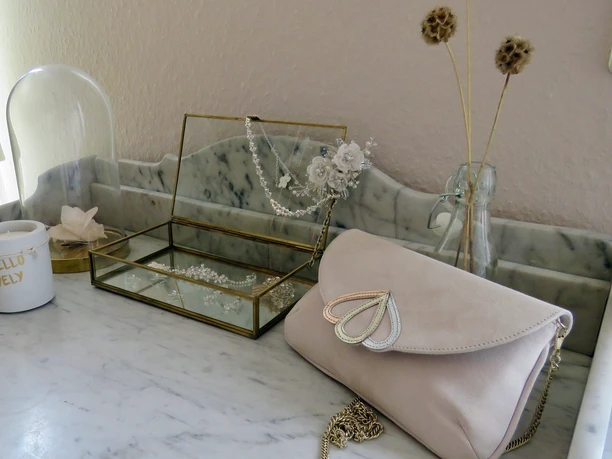 Schmuck und Accessoires