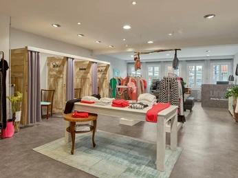 Modeboutique Unik in Wolfenbüttel, Niedersachsen, Deutschland Modeboutique Unik in Wolfenbüttel, Niedersachsen, Deutschland