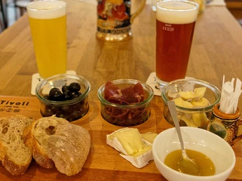 tivoli-cafe-bar-getraenke-verpflegung.jpg