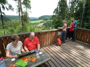 Blick von der Aussichtsplattform Dunetal auf den Kleinen Viadukt Paderborner_Höhenweg_07_2016