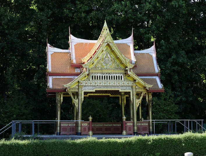 053HR - Bad Homburg - Kurpark Thai Sala an der Quelle.JPG