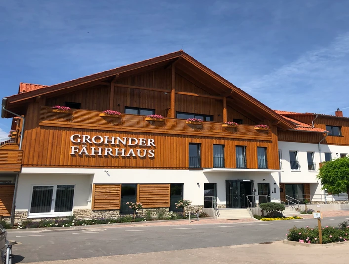 Grohnder Fährhaus Außenansicht Grohnder Fährhaus Außenansicht