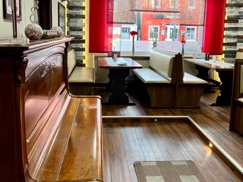 Gastraum mit Klavierbereich