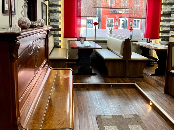 Gastraum mit Klavierbereich