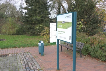 Ladesation_Osten_mit_Sitzbank.jpg