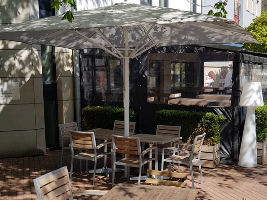 Linus Restaurant-Weinbar Außenansicht Linus Restaurant-Weinbar Außenansicht