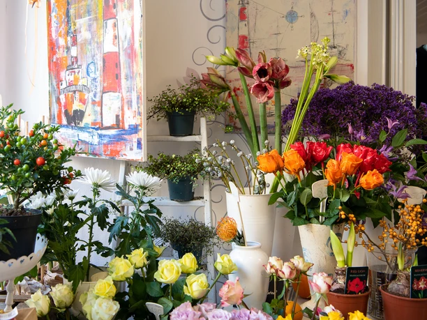 Schnittblumen in Vasen
