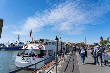 Reederei-Adler-Eils-Buesum-Hafen-Schiff-Ol-Büsum01.jpg