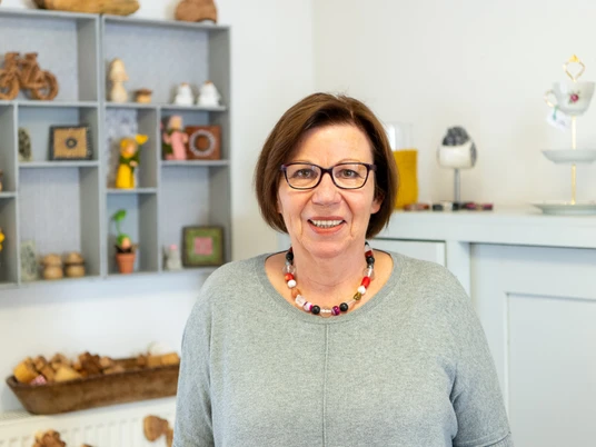 Wundertüte-1.jpg Portrait von Inhaberin Elke Heinemann