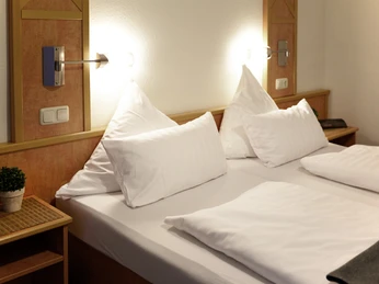 Zimmerbeispiel Hotel zur Burg Sternberg