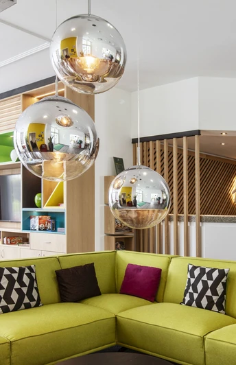 Lobby des Holiday Inn Düsseldorf-Neuss