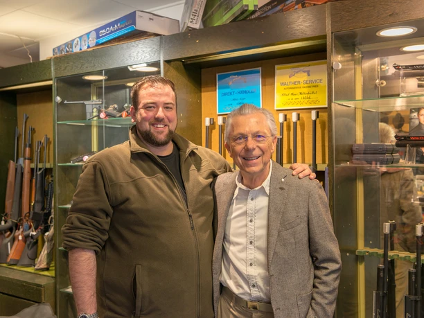 190410_WaffenMeyer-1.jpg Portrait von Benjamin Ludwig und Alfred Meyer