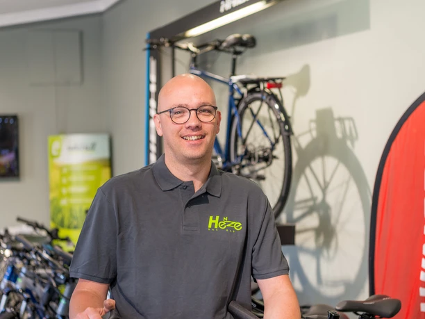 190731_Henze-1.jpg Portrait von Inhaber Manuel Schumann