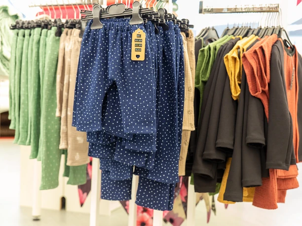 Königlich-7.jpg Genähte Kinderhosen und Oberteile