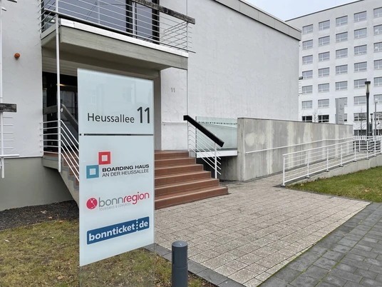 Außenansicht des Bürogebäudes