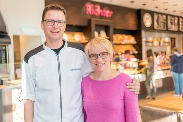 180601_richter1.jpg Portrait von Ehepaar Carsten und Bettina Richter