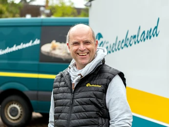 210401, Käseleckerland (3), jk.jpg Portrait von Inhaber Peter van de Voort