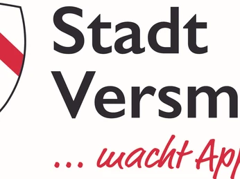4c.jpg Wappen der Stadt Versmold mit rotem Symbol, begleitet von dem Slogan: "macht Appetit!" in Rot.