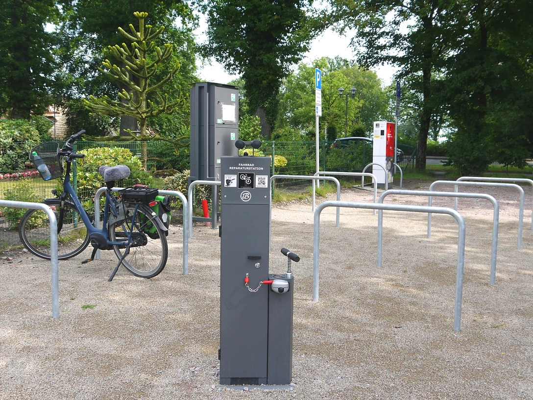 Fahrradreparaturstation-Am-Hogen-Hagen.jpg