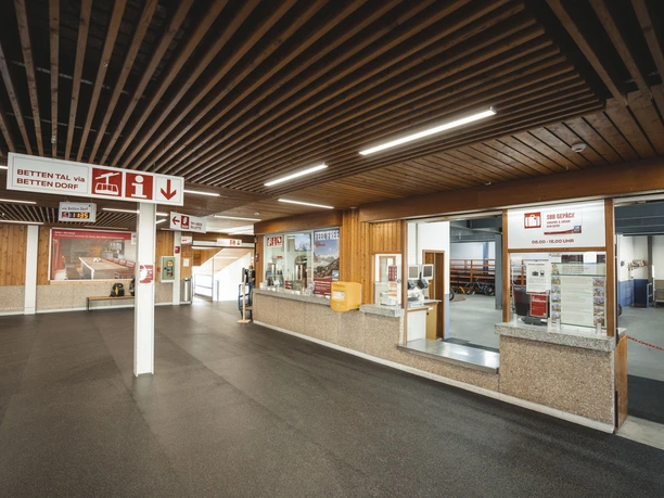 Herbstwanderung am Grossen Aletschgletscher Herbstwanderung am Grossen Aletschgletscher