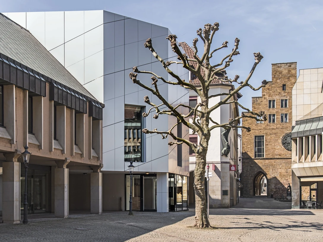 Das Bild zeigt den Eingangsbereich des Domschatzes