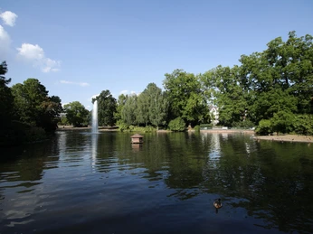 174HR - Wiesbaden - Kurpark Teich.JPG