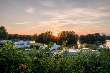 Campingpark Kalletal - Campingplatz Blick auf Campingpark Kalletal bei Sonnenuntergang