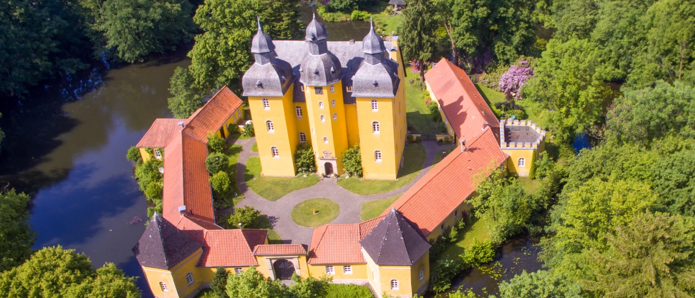 Luftbild vom Jagdschloss Holte in Schloß Holte-Stukenbrock