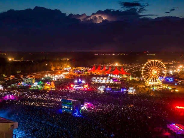 Luftbild Deichbrand - 2019.07.20 - 23.52.17.jpg