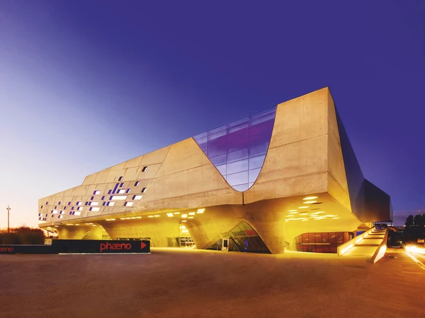 phaeno beleuchtet Außenansicht phaeno beleuchtet Außenansicht