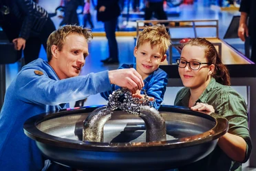 Magnetischer Sand im phaeno Magnetischer Sand im phaeno