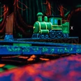 Glowgolfbahn im Innenraum Glowgolf Harz
