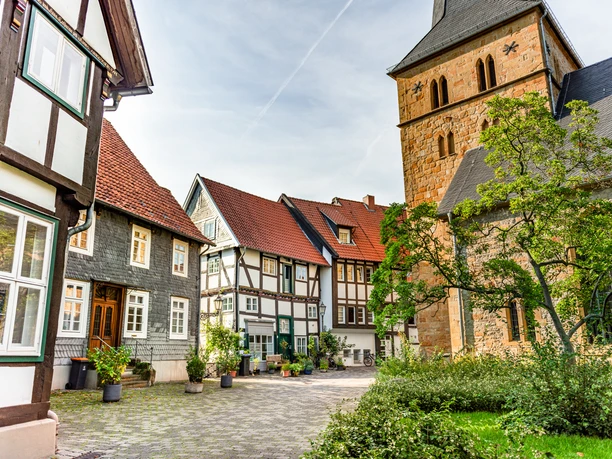 Gütersloh Kirchring mit Apostelkirche Historische Häuser am Kirchring in Gütersloh