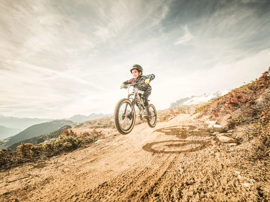 Flowtrail Wurzenbord Bettmeralp - Aletsch Arena Flowtrail Wurzenbord Bettmeralp - Aletsch Arena