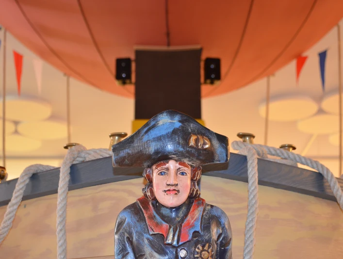 Galionsfigur am Luftschiff in der Ems-Erlebniswelt in Schloß Holte-Stukenbrock
