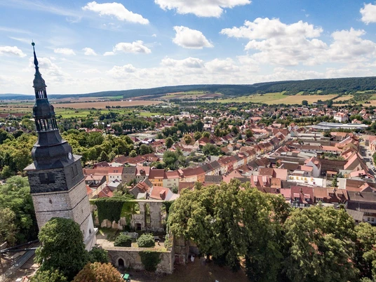 Blick auf den schiefen Turm in Bad Frankenhausen Blick auf den schiefen Turm in Bad Frankenhausen