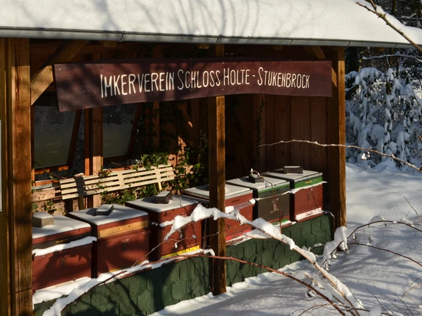 Bienenstöcke an den Heimathäusern in Schloß Holte-Stukenbrock