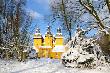 Winterliches Jagdschloss in Schloß Holte-Stukenbrock Winterliches Jagdschloss in Schloß Holte-Stukenbrock