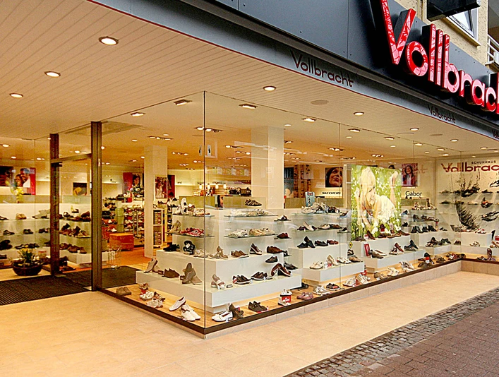 schuhhaus-vollbracht-willingen-aussen.jpg