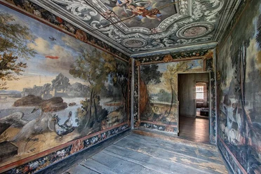 Reichhaltig verzierte Kammer einer Nonne im Kloster Lüne Kloster Lüne ist bis heute bewohnt