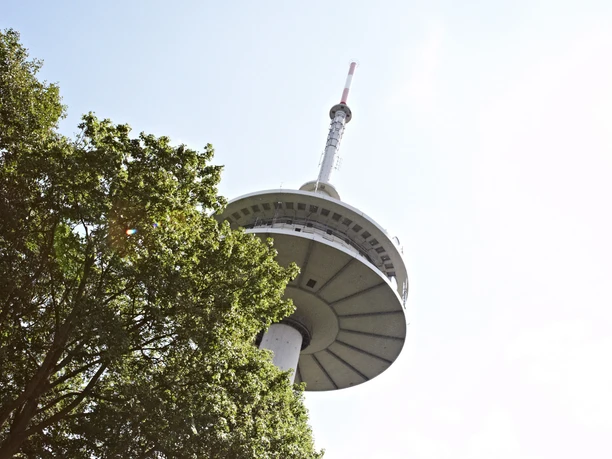 Fernsehturm mit Aussichtsplattform Fernsehturm mit Aussichtsplattform