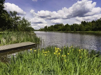 Heidesee in Müden Der heidesee liegt im zentrum von müden Örtze an der Heideschleife The heidesee is located in the center of müden Örtze at the HeideschleifeHeidesee ligger i centrum af Müden Örtze ved Heideschleife.De heidesee ligt in het centrum van müden Örtze aan de Heideschleife